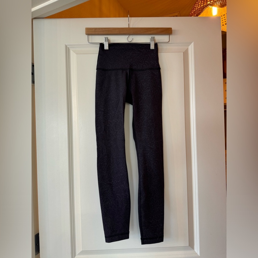 Lululemon Wunder Train HR Tight 25" size 2